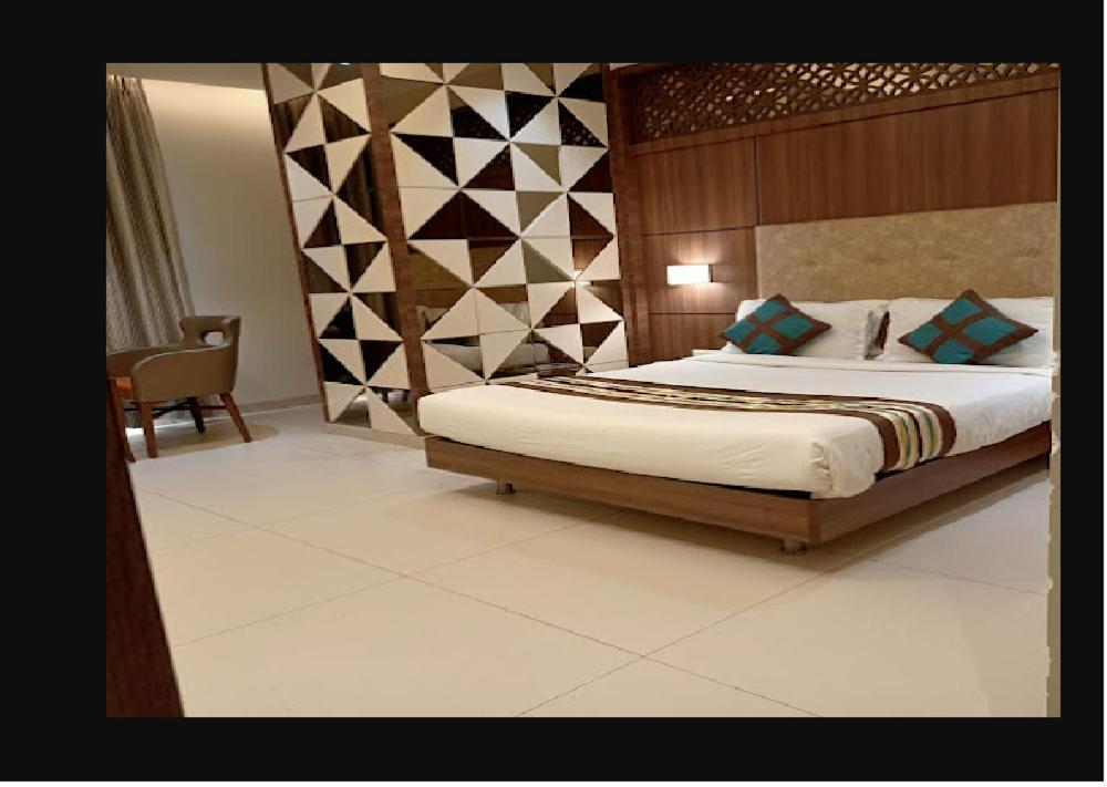 Hotel Mathoshree Thane Bagian luar foto